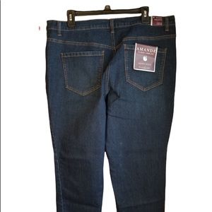 Gloria Vanderbilt jeans